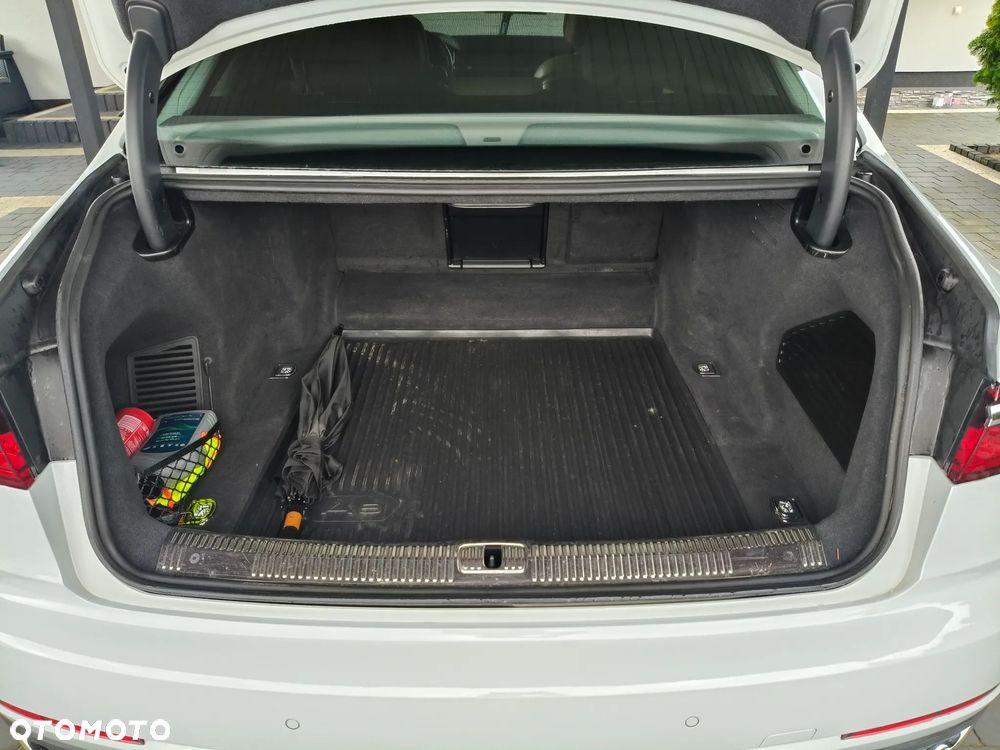 Audi A8 L 55 TFSI mHEV Quattro Tiptr - 9