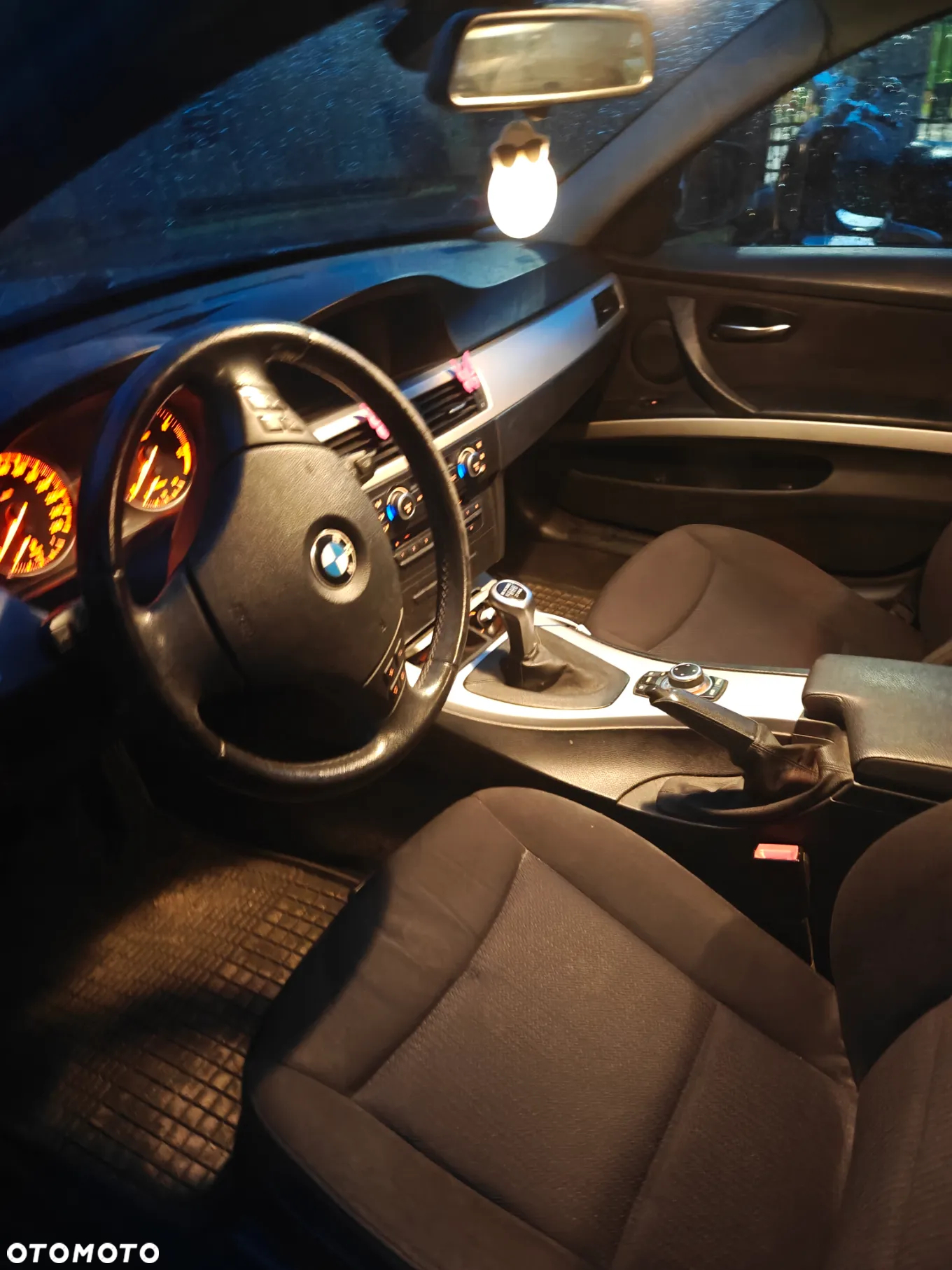 BMW Seria 3 318d - 11