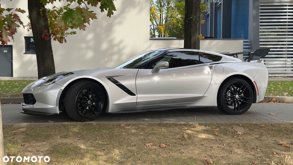 Chevrolet Corvette - 5