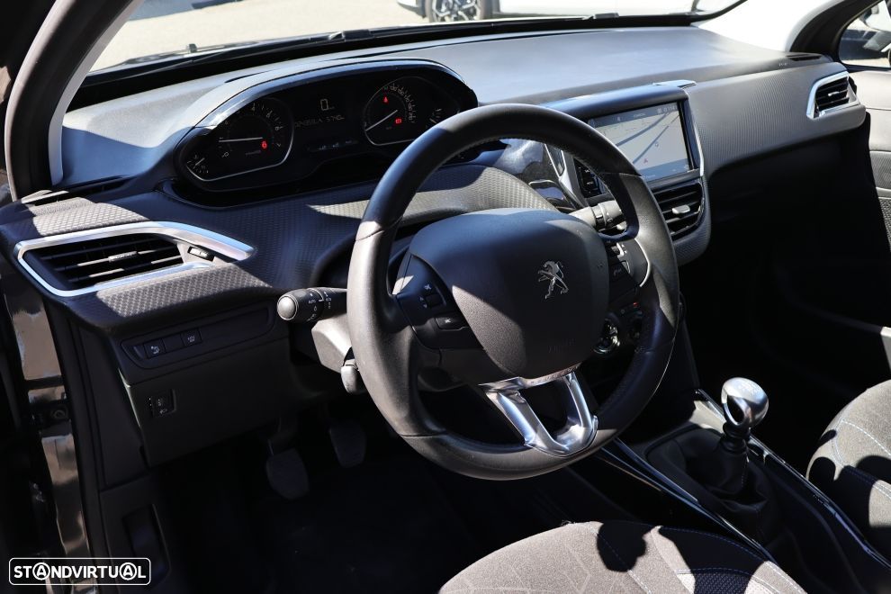 Peugeot 2008 1.2 PureTech Signature - 14