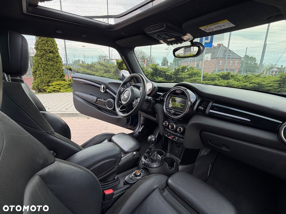 MINI Cooper Seven Chili - 24