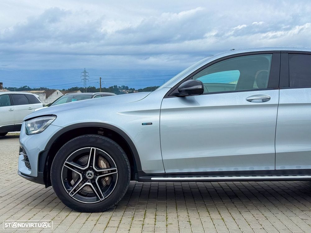 Mercedes-Benz GLC 300 de Coupe 4Matic 9G-TRONIC AMG Line - 4