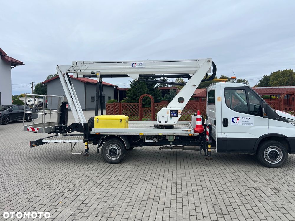 Iveco OIL&STEEL Scorpion 2112J - 2