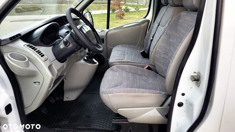 Renault Trafic - 13