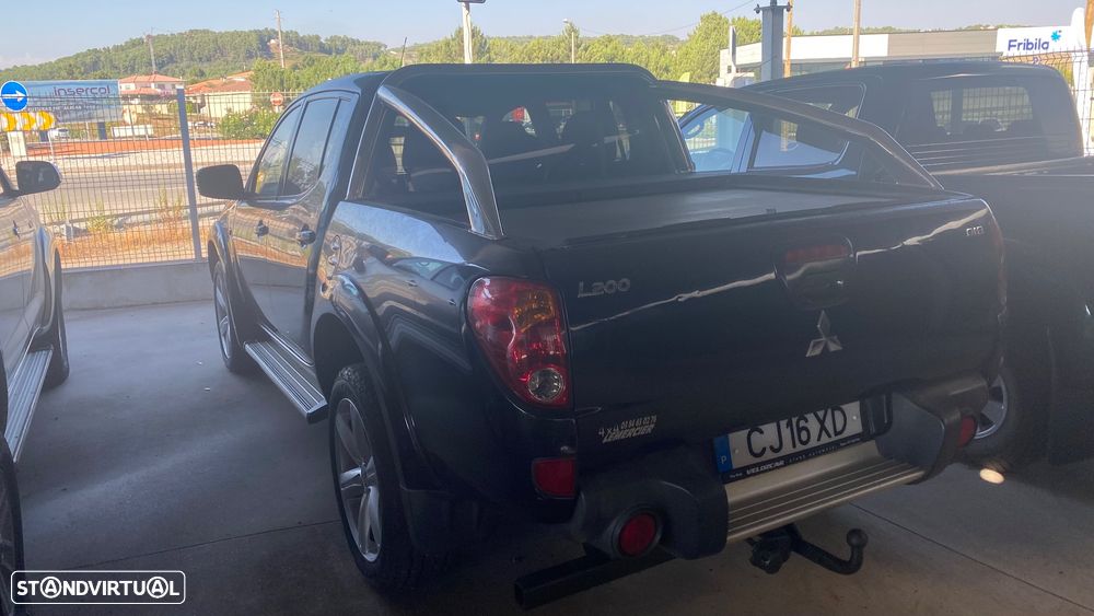 Mitsubishi L200 Pick Up 4x4 Intense Cabine Dupla - 7