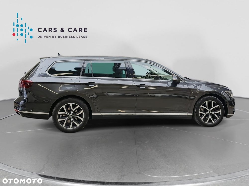 Volkswagen Passat - 29