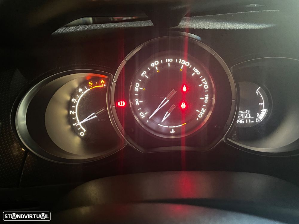 Citroën DS3 1.6 HDi Airdream Sport Chic - 15