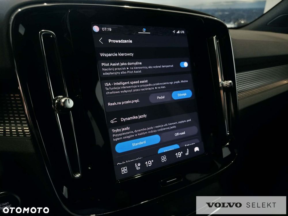 Volvo XC 40 - 18