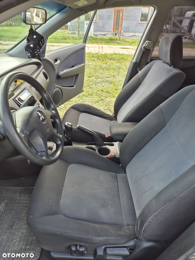 Mitsubishi Outlander 2.0 Comfort 4WD - 16