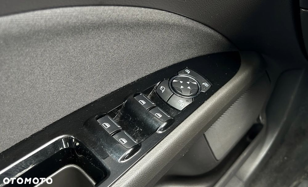 Ford Mondeo 2.0 Hybrid Titanium - 16