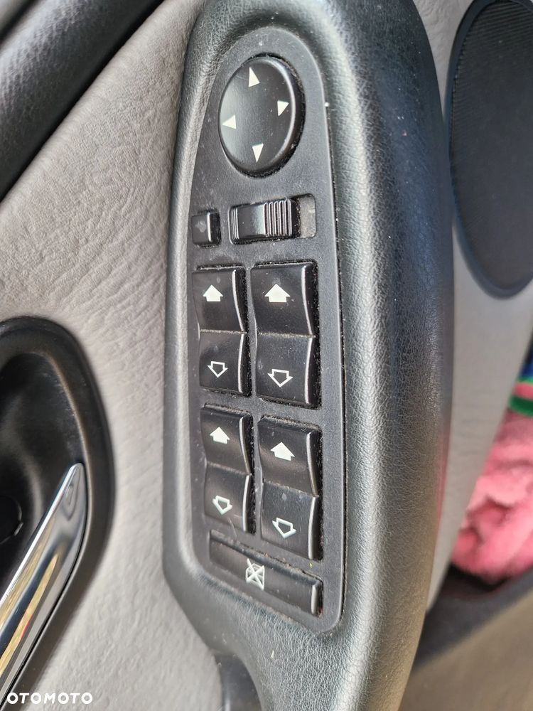 BMW Seria 5 520d - 10