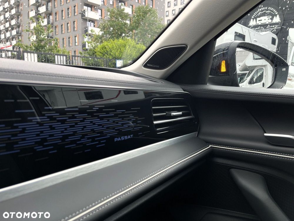 Volkswagen Passat Variant 1.5 TSI ACT mHEV Elegance DSG - 25