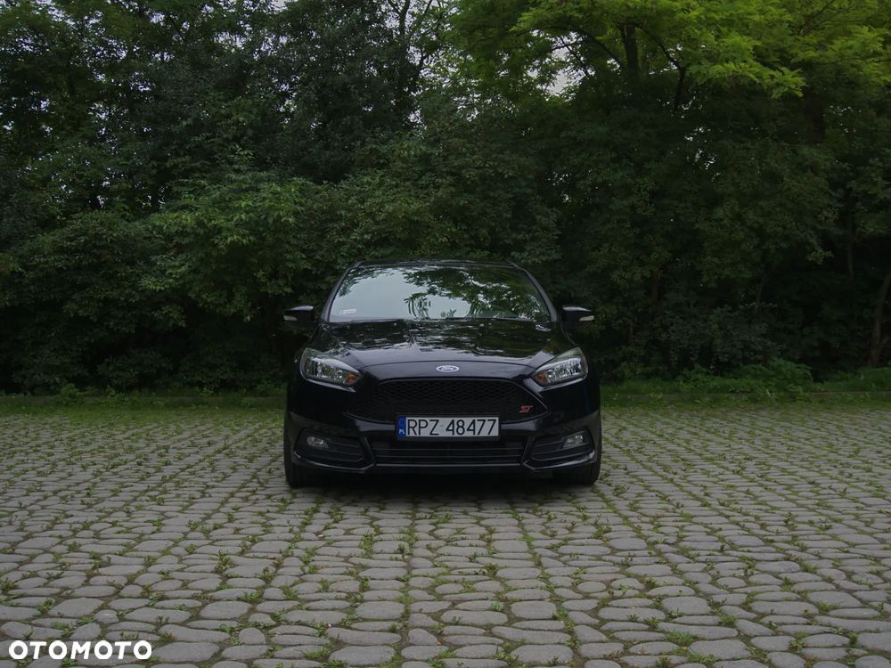 Ford Focus ST - 2