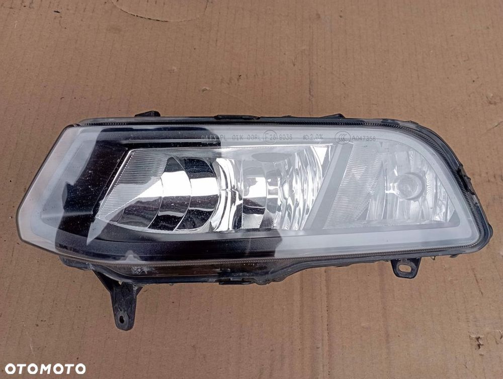 VW POLO 6C KRATKA HALOGEN LEWY PRZÓD PRZEDNI 6C0941661D 6C0853665J - 2