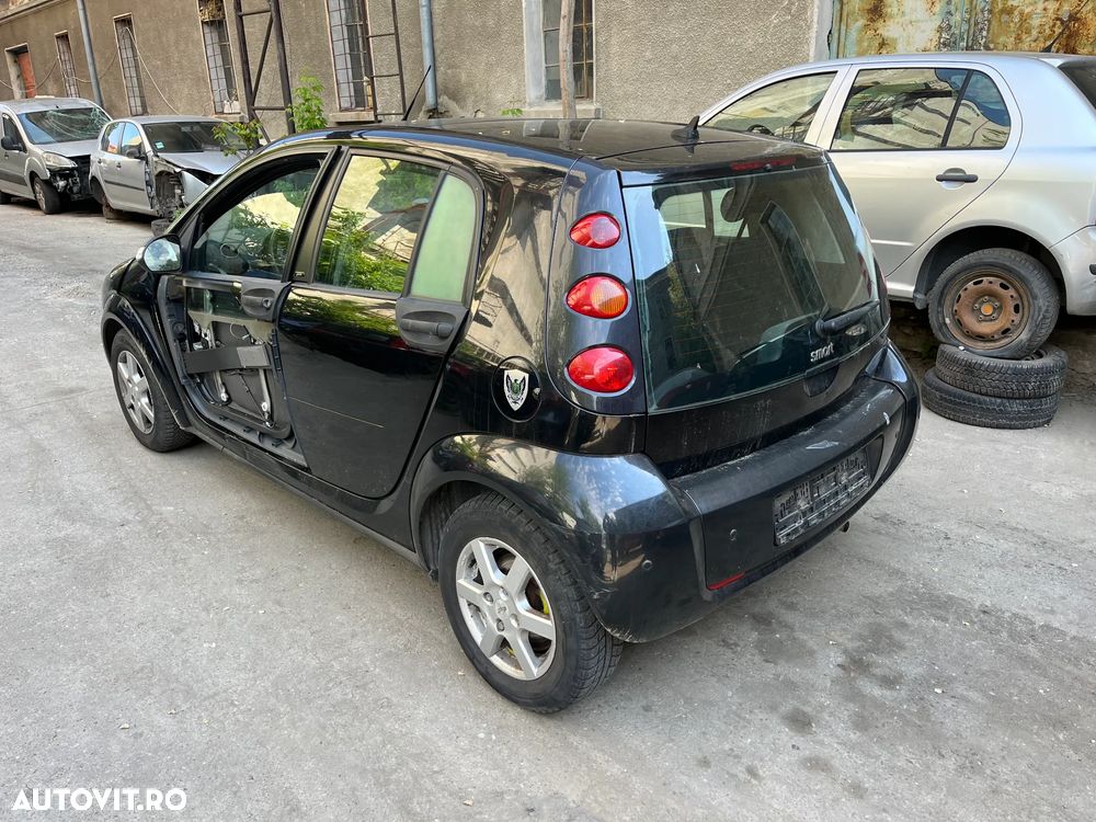 Dezmembrez Smart ForFour 2006 1,3 benzina negru - 6