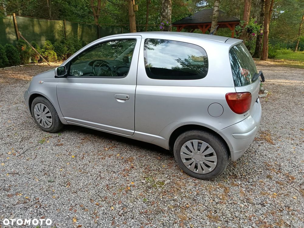 Toyota Yaris 1.0 Sol - 9