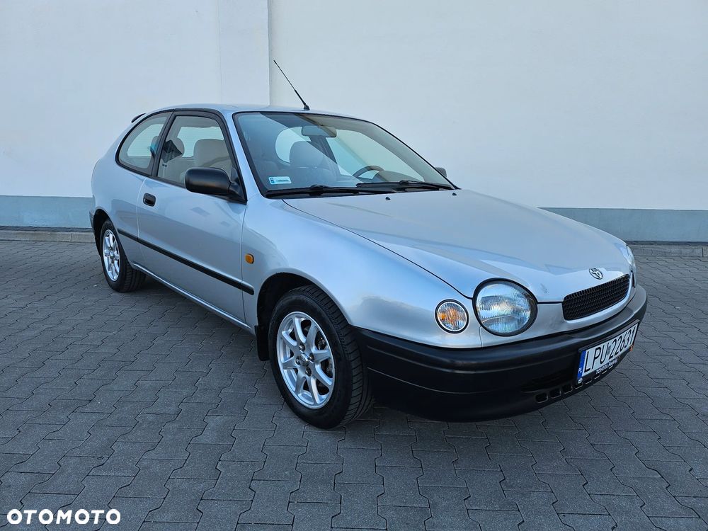 Toyota Corolla - 1