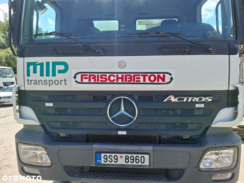 Versalift Actros 3241 B 8X4/4 - 31