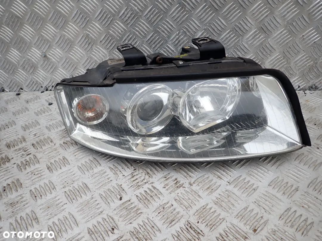 LAMPA PRAWY PRZÓD AUDI A4 B6 XENON 8E0941004AQ RADOM - 1