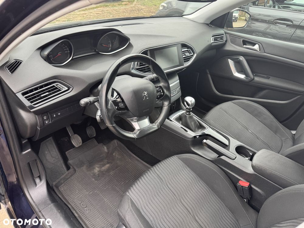 Peugeot 308 - 17