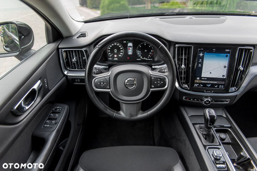 Volvo V60 D3 Drive-E Momentum - 34