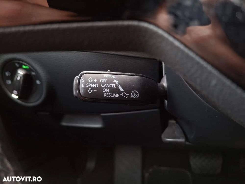 Skoda Superb 2.0 TDI DSG Style - 33