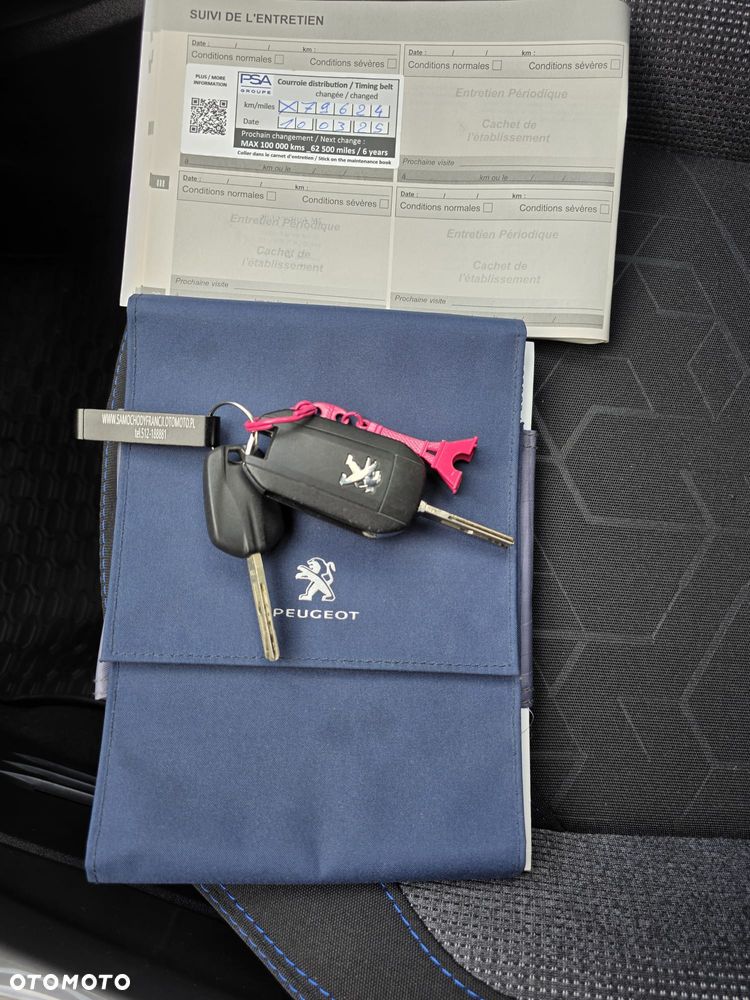 Peugeot 2008 1.2 Pure Tech Style EU6 - 23