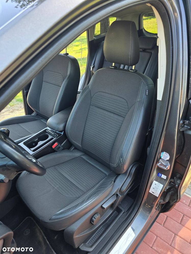 Ford Kuga 1.5 EcoBoost 2x4 Titanium - 22