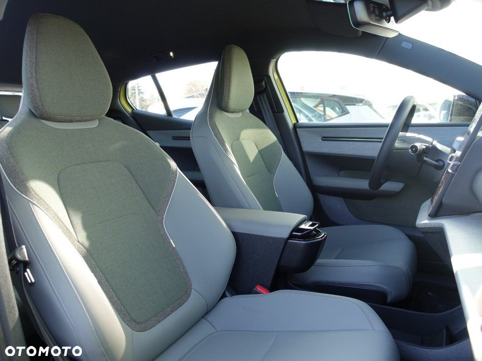 Volvo EX30 - 18