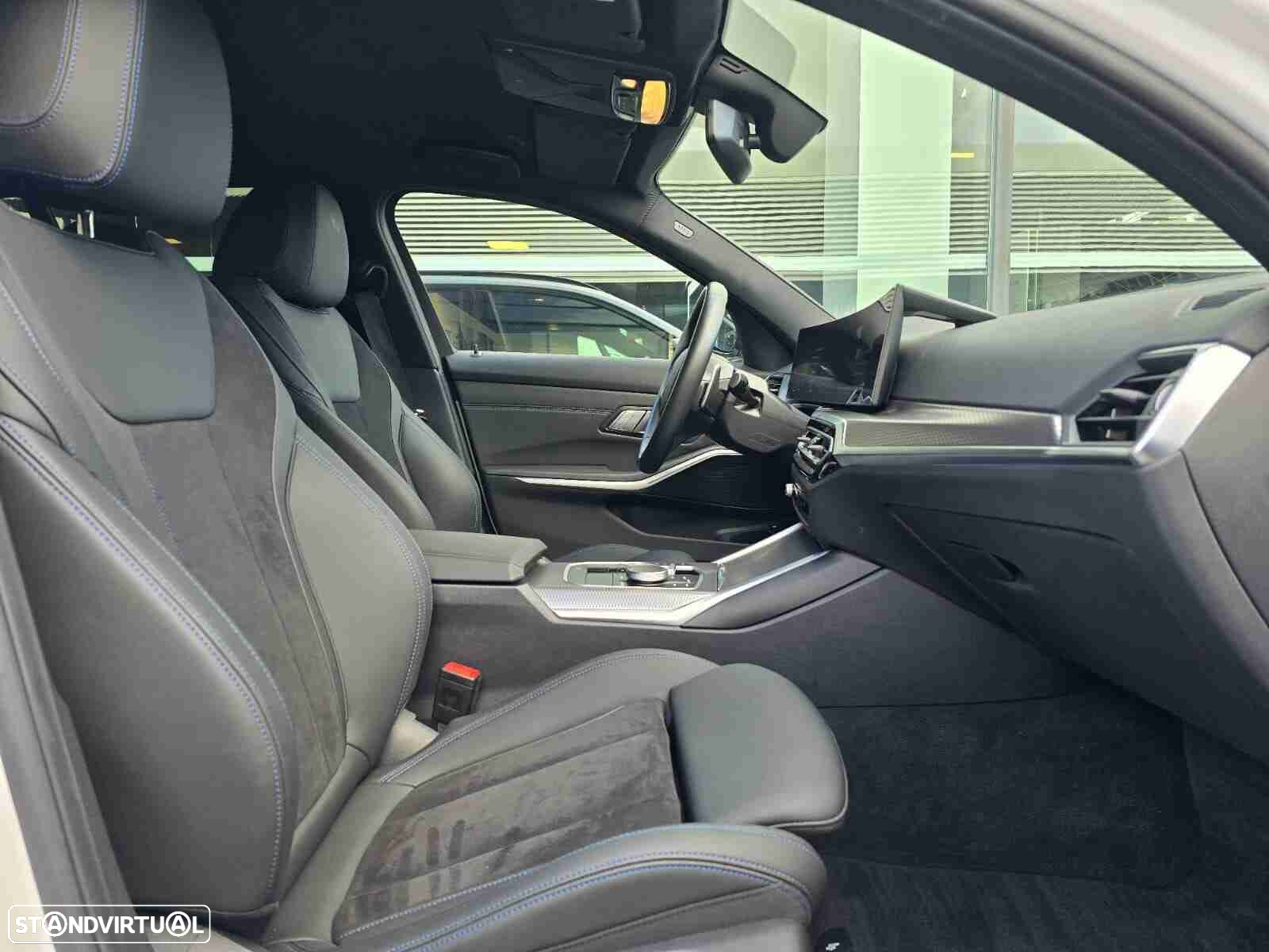 BMW 320 e Touring Pack Desportivo M Auto - 9