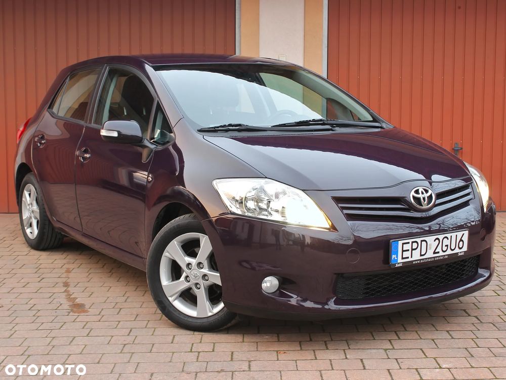 Toyota Auris 1.6 Executive - 12