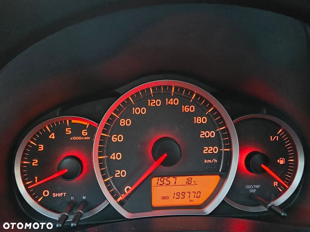 Toyota Yaris 1.4 D-4D Premium - 14