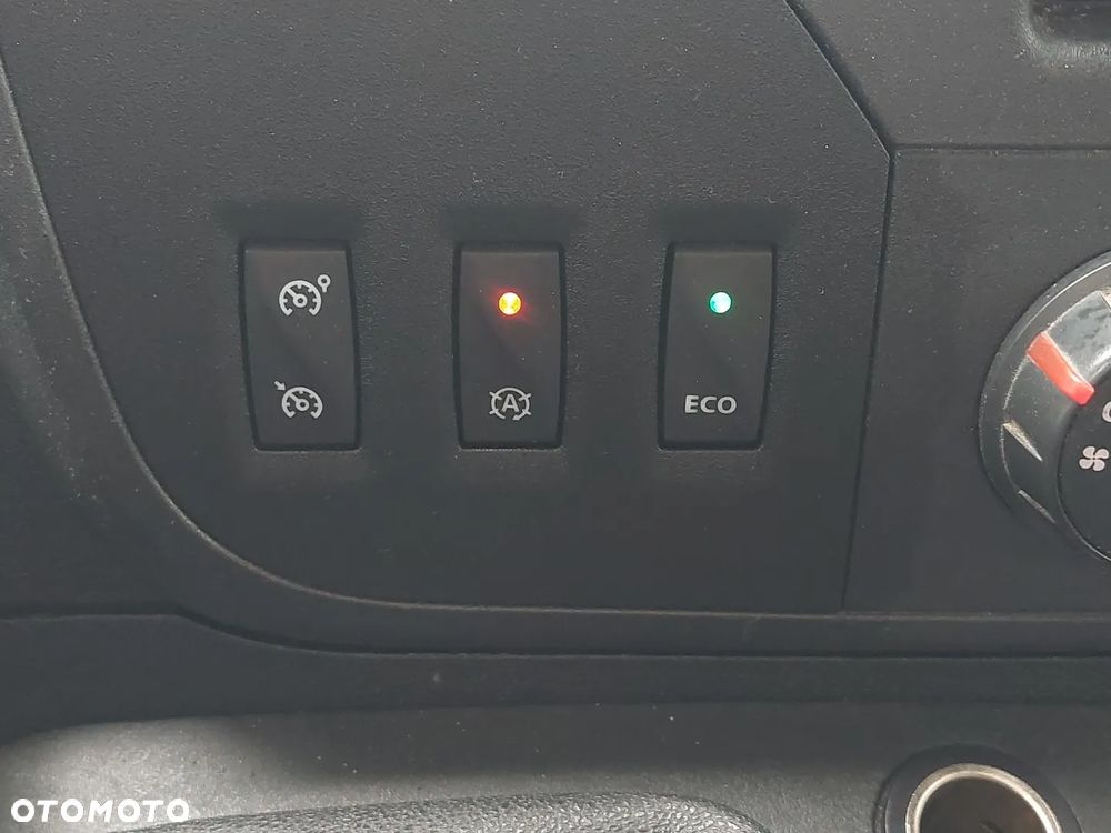 Renault Master III - 15