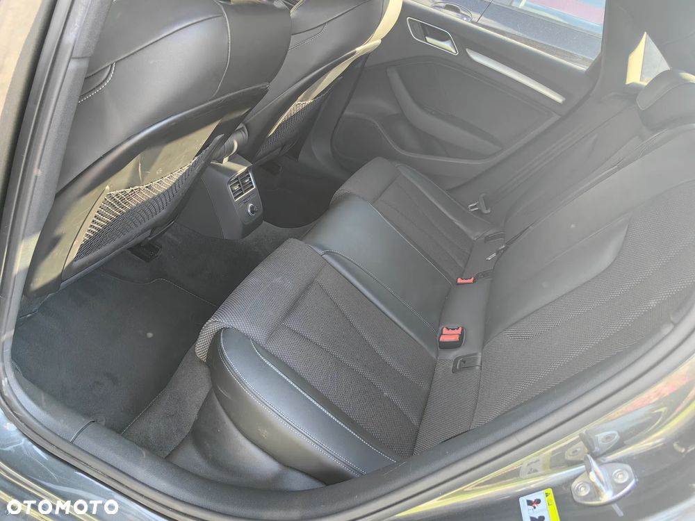 Audi A3 1.4 TFSI cylinder on demand ultra Str S line Sportpaket - 38