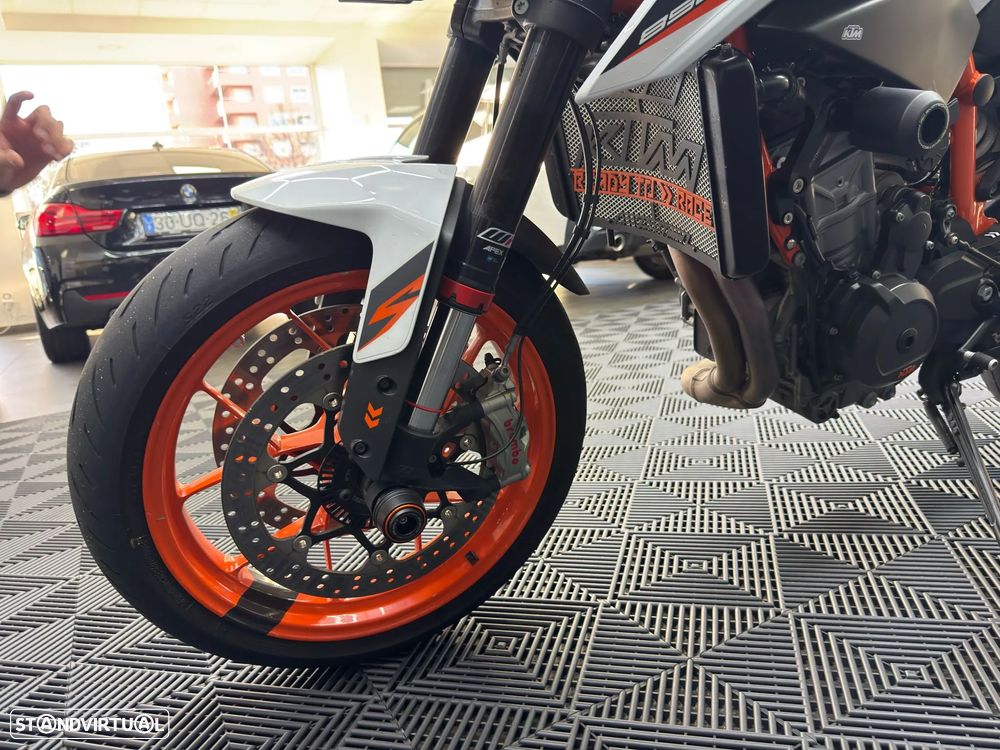 KTM 890 DUKE R - 10