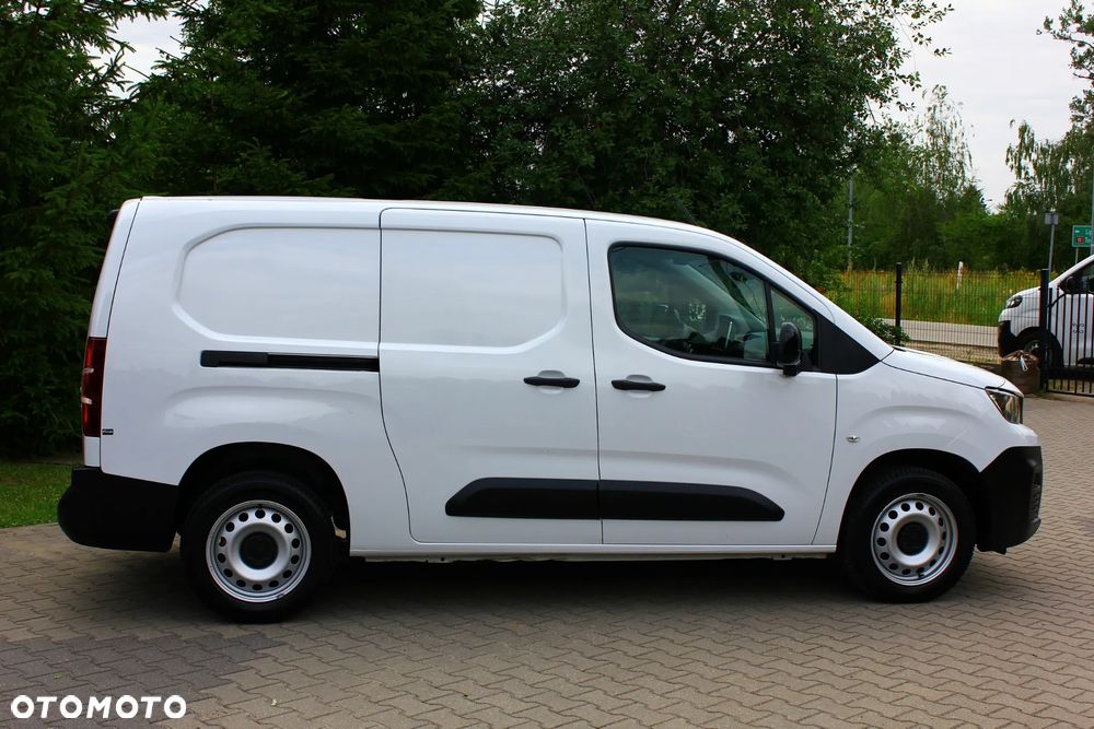 Peugeot PARTNER 1.5HDI 130KM AUTOMAT 8 BIEGÓW LONG DŁUGI 3 OSOBOWY PERFEKT AUTO NAVIGACJA KAMERY,ASYSTENTY,VF23% - 19