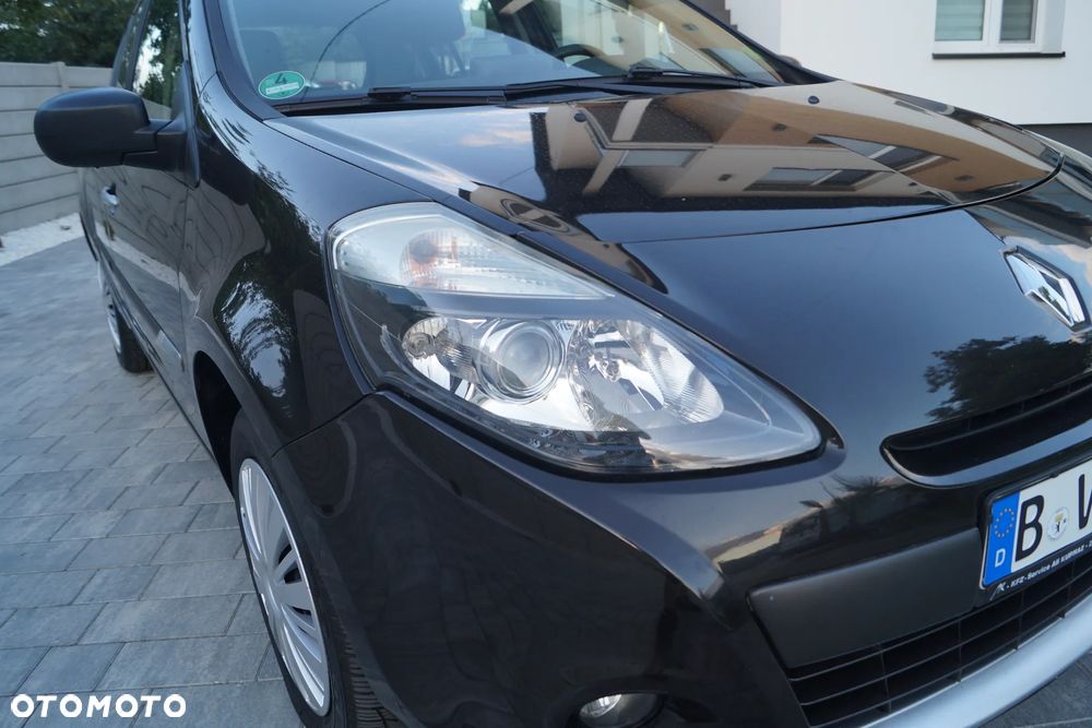 Renault Clio 1.2 16V 75 nightDay - 19