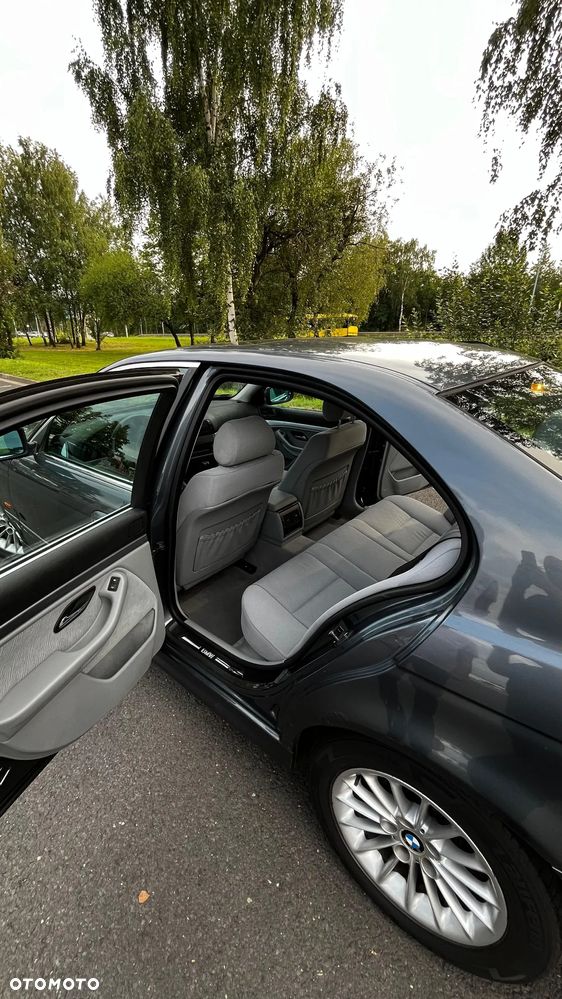 BMW Seria 5 525i - 8
