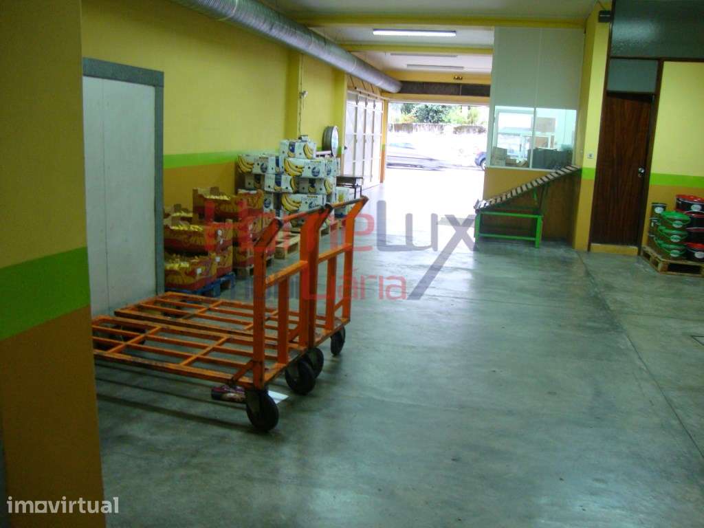 Espaço de Garagem e Comercial em São Roque - Grande imagem: 3/5