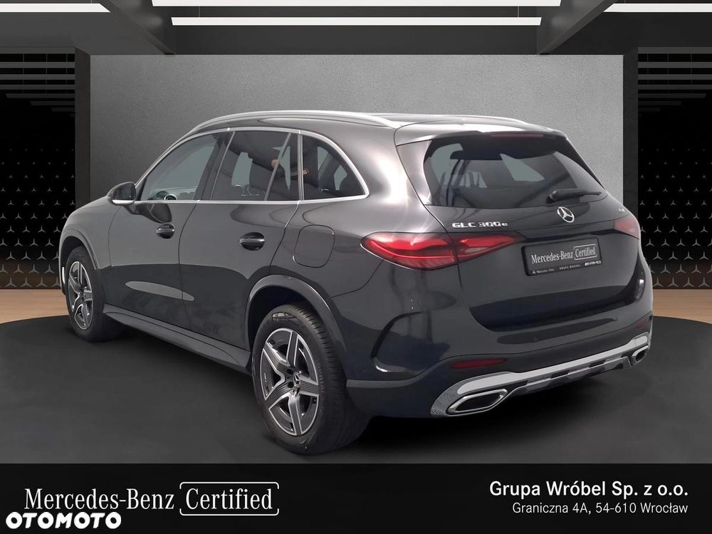 Mercedes-Benz GLC 300 e 4-Matic - 3
