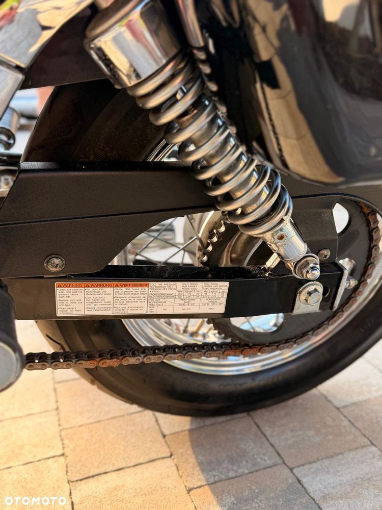Suzuki Intruder - 19