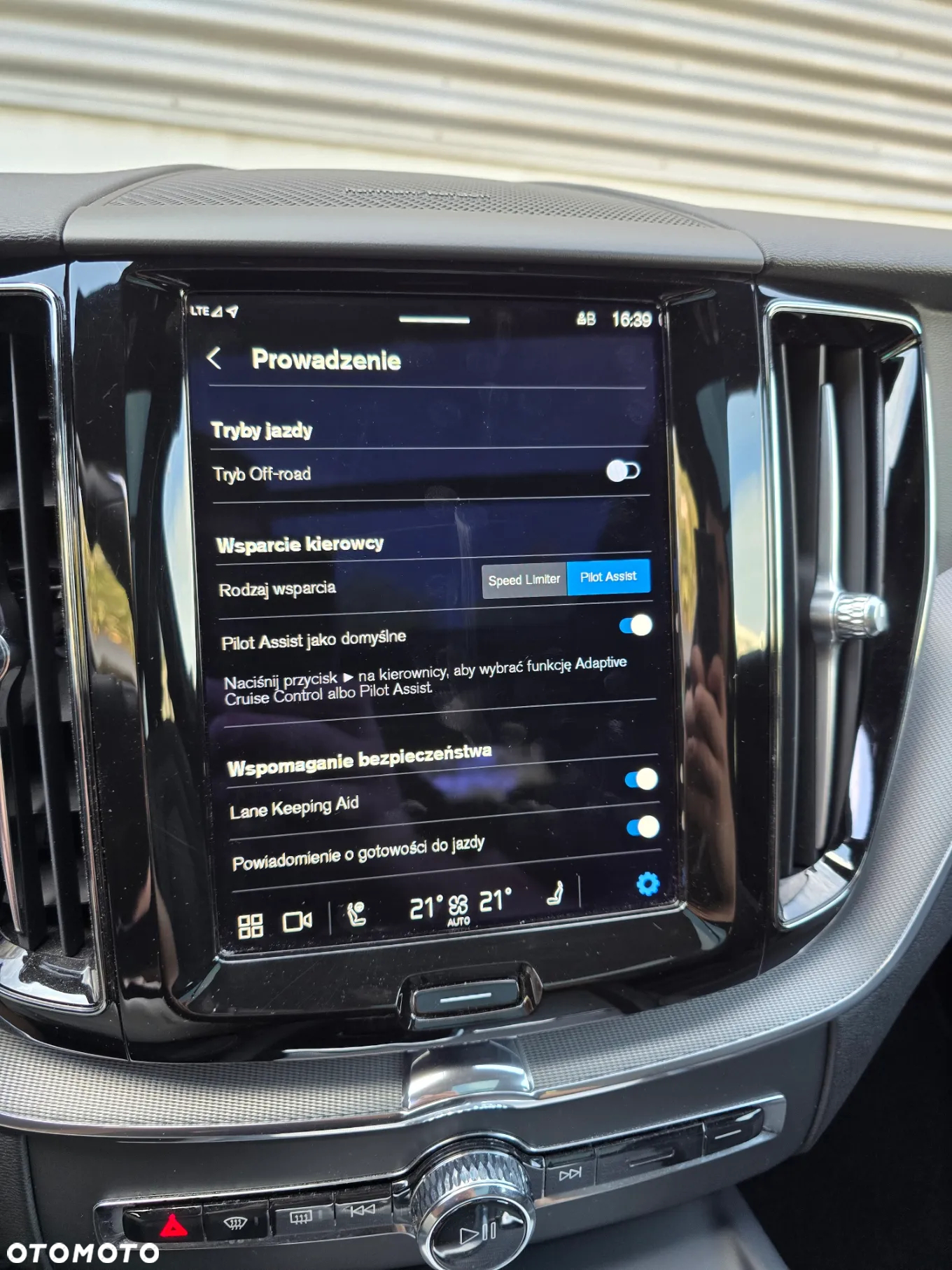Volvo XC 60 B4 D Geartronic RDesign - 24