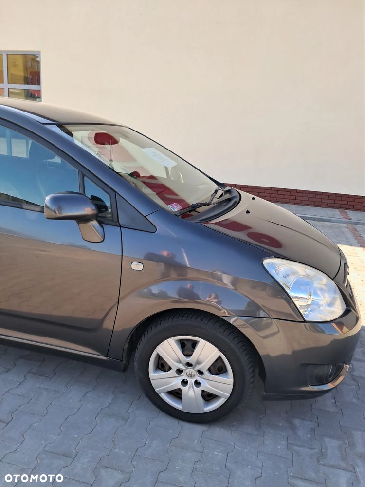 Toyota Corolla Verso - 9