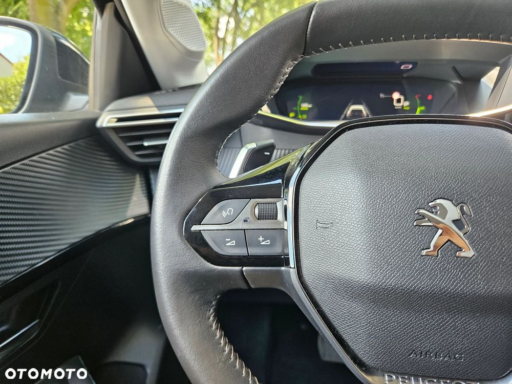 Peugeot 208 - 14