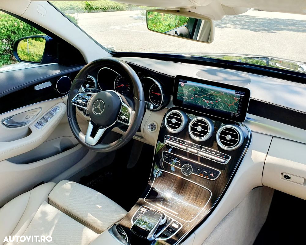 Mercedes-Benz C - 16
