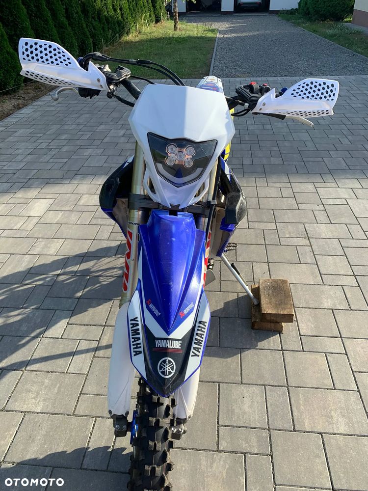 Yamaha YZF - 9