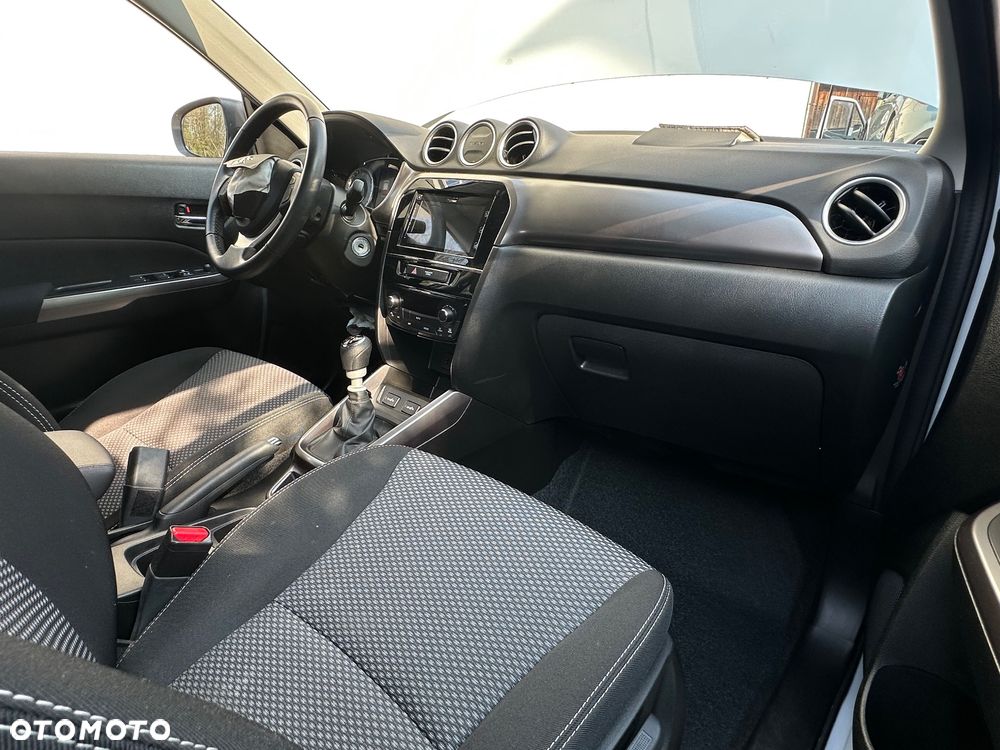 Suzuki Vitara 1.4 Boosterjet SHVS Elegance 2WD - 8