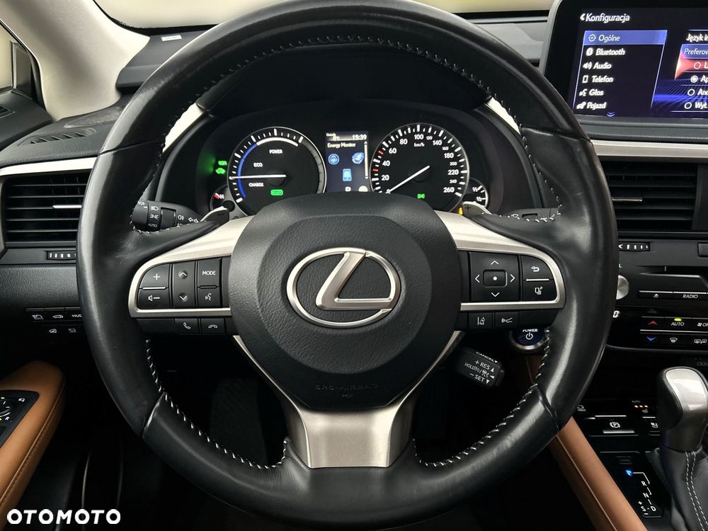 Lexus RX 450h Omotenashi - 17