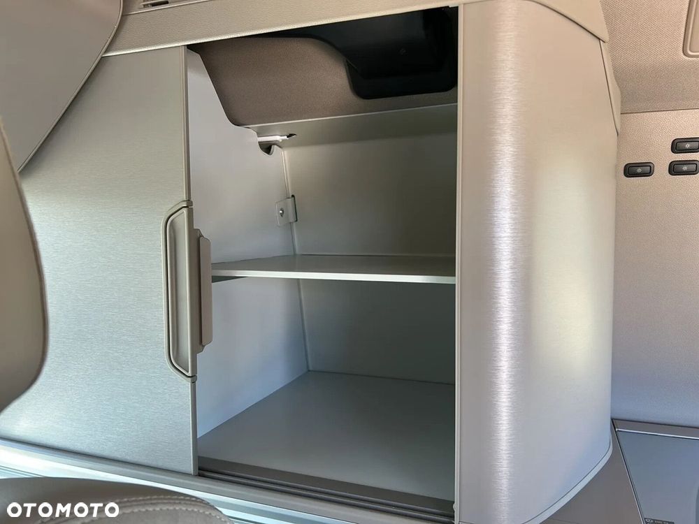 Volkswagen California - 34