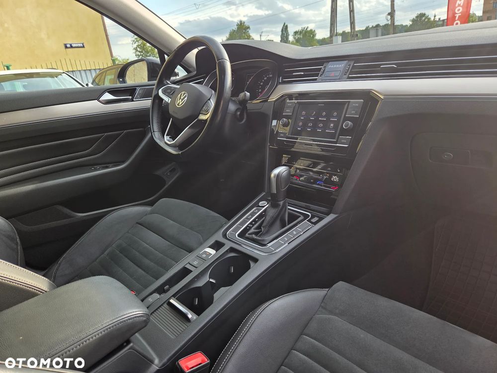 Volkswagen Passat 1.5 TSI EVO Elegance DSG - 12